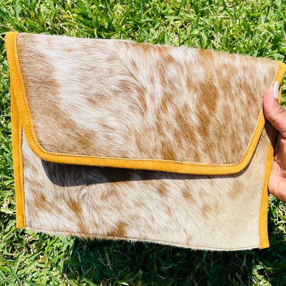 Animal Patterned Faux Leather Clutch Bag - Picture 5 of 10